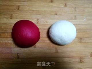 中式味道的圣诞美食-----圣诞老人馒头的做法步骤：6
