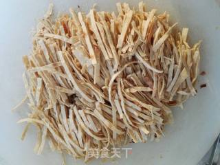 肘花肉绿豆芽炒饼的做法步骤：5