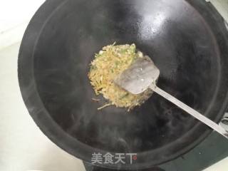 肘花肉绿豆芽炒饼的做法步骤：9