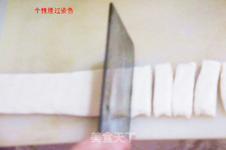 油条的做法步骤：3