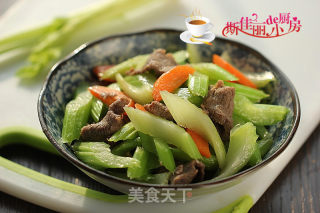 【湖北】西芹炒牛肉的做法步骤：10