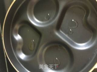 胡萝卜丝鸡蛋饼的做法步骤：2