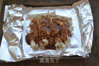 【蒜香焗烤金针菇】年菜预热，教你做零难度却让你吃一口停不下来的烤箱菜的做法步骤：10