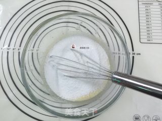 斑马线蛋糕卷(超详细版)的做法步骤：4