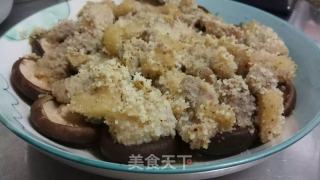 香菇粉蒸肉的做法步骤：6