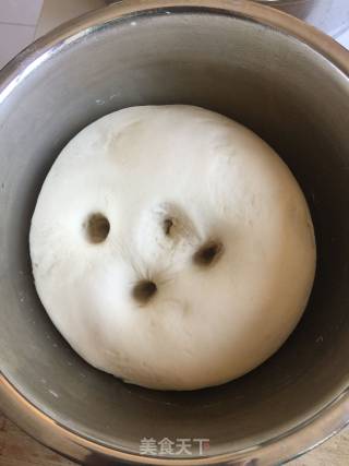 中式热狗的做法步骤：1