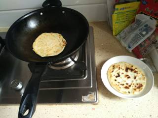 葱油饼的做法步骤：5