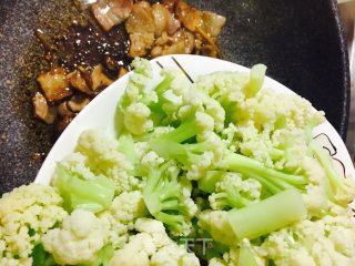 菜花炒肉片的做法步骤：6