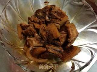 芋头扣肉的做法步骤：1