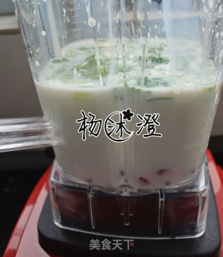 利水消肿的芹菜汁的做法步骤：2