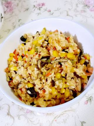 香菇玉米火腿焖饭的做法步骤：4