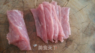 椒盐里脊的做法步骤：1