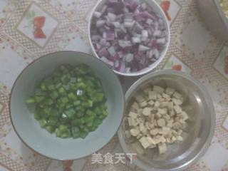 肉肠榄菜炒饭的做法步骤：2