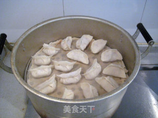 猪肉酸菜蒸饺的做法步骤：10