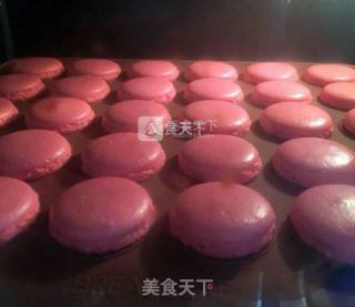 粉色马卡龙的做法步骤：8