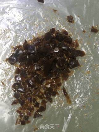 阿胶小食谱（一）阿胶炖牛奶的做法步骤：1
