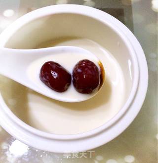 阿胶小食谱（一）阿胶炖牛奶的做法步骤：3