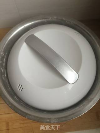 葡萄干枸杞豆沙面包的做法步骤：5