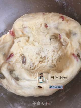 葡萄干枸杞豆沙面包的做法步骤：6