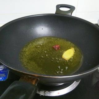 酥炸小河虾的做法步骤：3