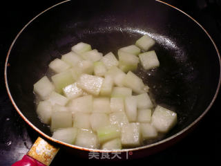 红酒浇汁冬瓜豆腐的做法步骤：3