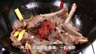 寒冷季不可或缺的美味【红焖羊排】的做法步骤：3