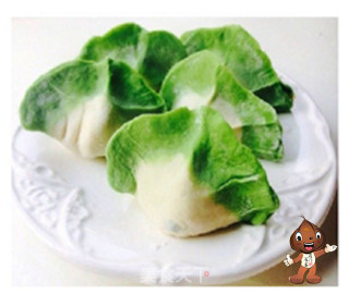 翡翠荞面水饺的做法步骤：3