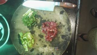 酱爆小牛肉的做法步骤：1