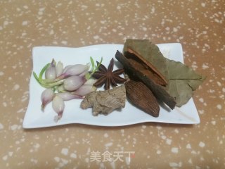 自制五香芝麻肉松的做法步骤：3