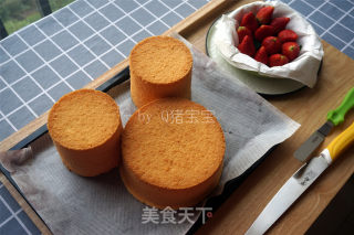 6寸草莓裸蛋糕的做法步骤：7