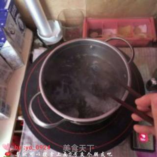 西兰花木耳的做法步骤：2
