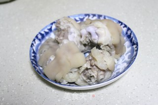 黄豆炖猪蹄的做法步骤：2