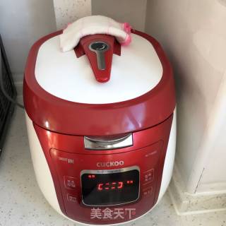 电饭锅版蛋糕的做法步骤：16