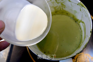 抹茶奶冻蛋糕  德普烘焙实验室的做法步骤：3