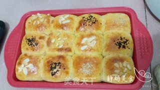 胡萝卜豆沙餐包的做法步骤：12