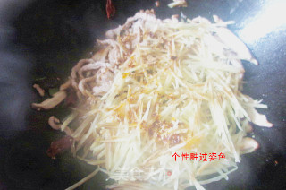 香菇土豆炒肉丝的做法步骤：6