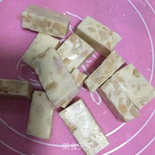 牛轧糖的做法步骤：8