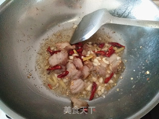 【白菜辣炒木耳】的做法步骤：5