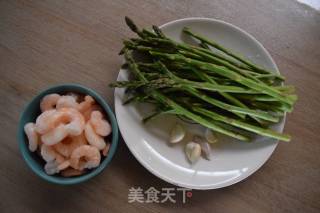 芦笋炒虾仁的做法步骤：1