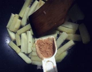 香煎孜然土豆条的做法步骤：6
