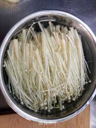 蒜香金针菇的做法步骤：2