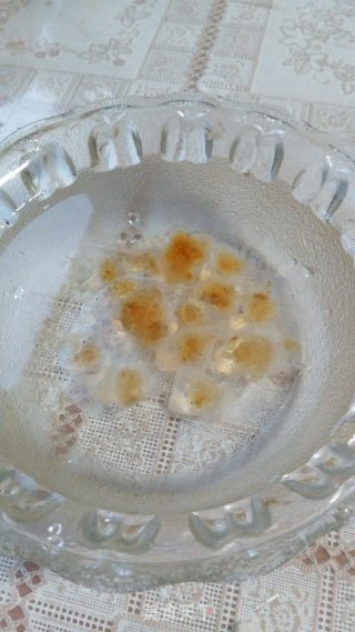 桃胶雪梨羹的做法步骤：3