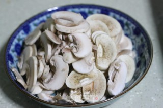 奶油蘑菇汤的做法步骤：2