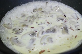 奶油蘑菇汤的做法步骤：8