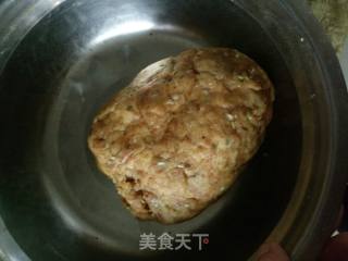 圣诞饼干―糖霜红糖甜脆小饼干
~圣诞节应应景，给宝贝做的小松树糖霜红糖饼干的做法步骤：4