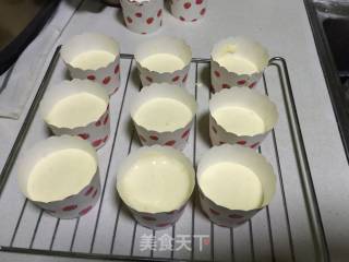 雪人纸杯蛋糕的做法步骤：7