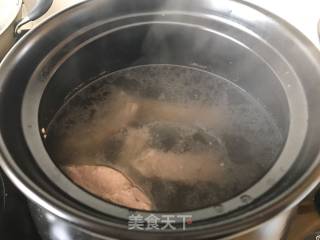 海带萝卜排骨汤的做法步骤：3