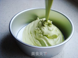 【美国】菠菜戚风蛋糕（8寸）的做法步骤：11