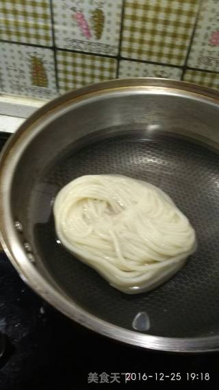 酱香炒米粉的做法步骤：1