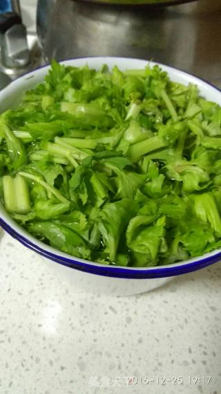 酱香炒米粉的做法步骤：4